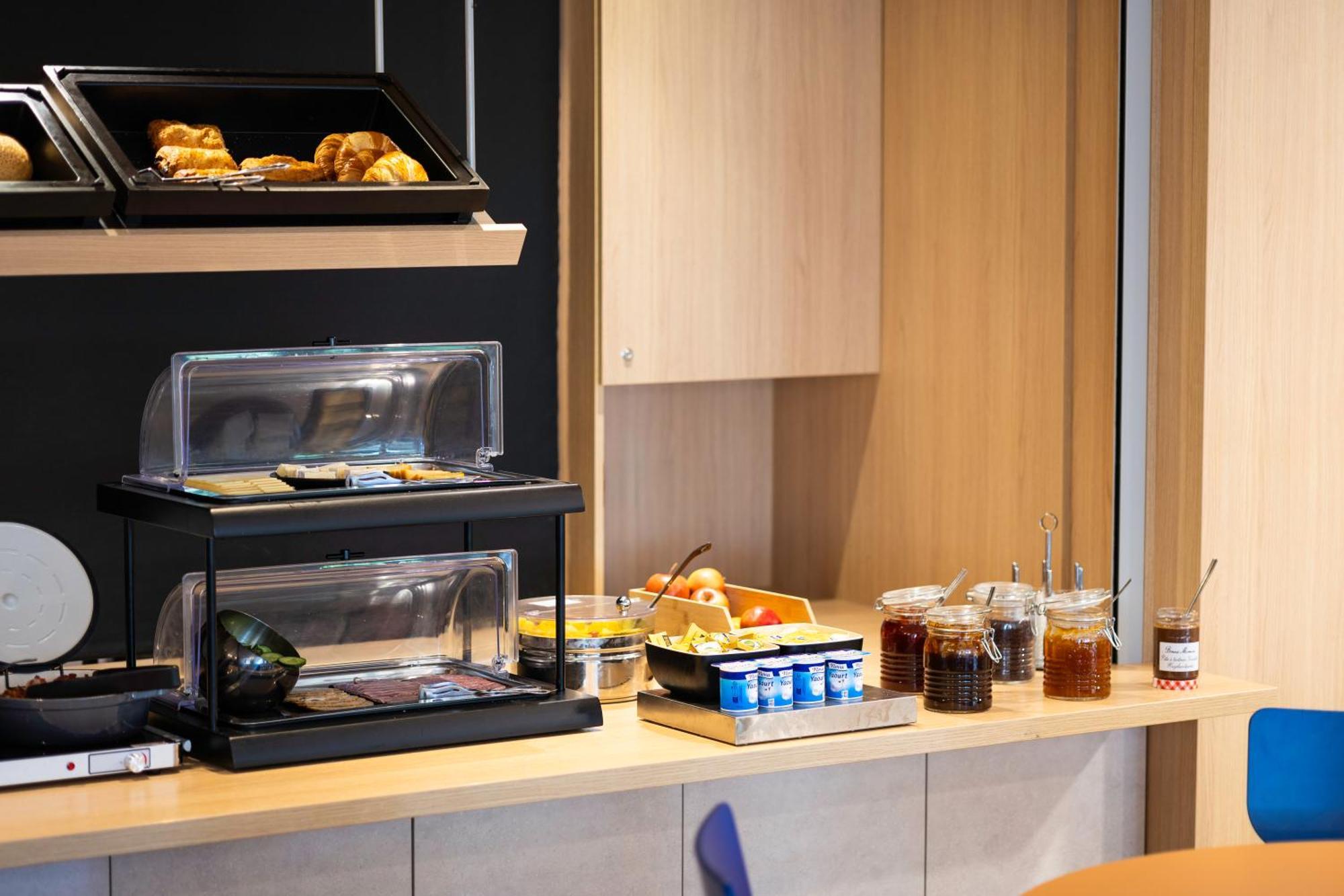 B&B Hotel Liege Rocourt Екстериор снимка